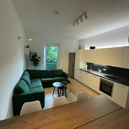 Messe Amelie * Γκρατς